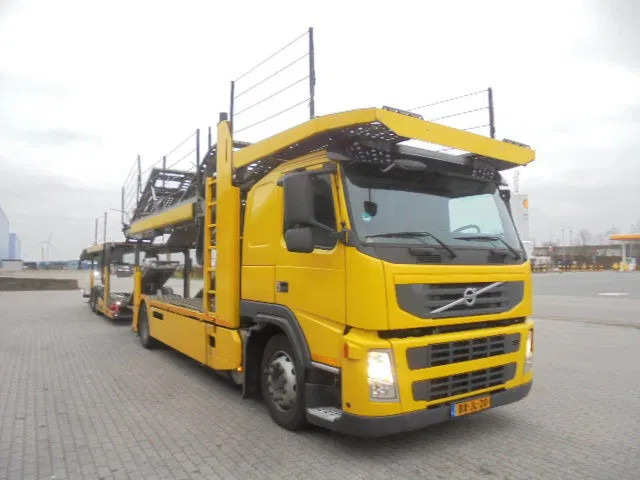Volvo FM 330 KASSBOHRER - Truk pengangkut mobil: gambar 3 Volvo FM 330 KASSBOHRER - Truk pengangkut mobil: gambar 3