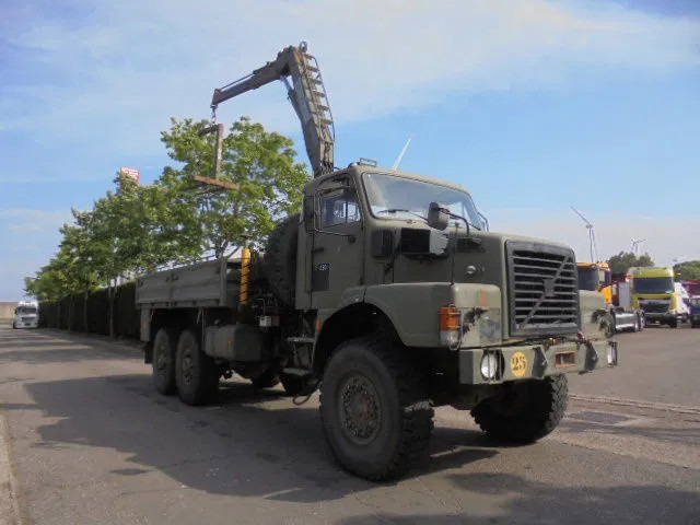 Volvo N 10 6X6 L + FASSI - Truk derek: gambar 3 Volvo N 10 6X6 L + FASSI - Truk derek: gambar 3