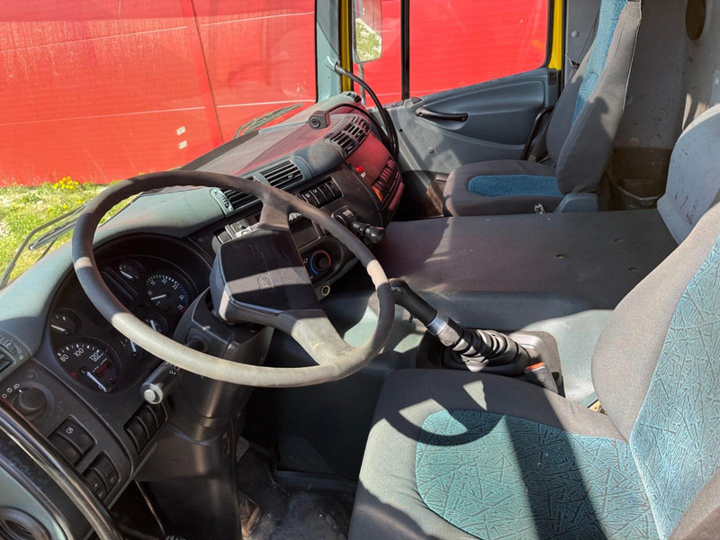 Truk jungkit, Truk derek DAF CF 65: gambar 7