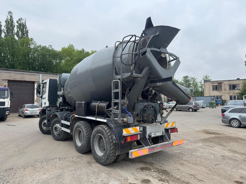 Iveco Eurotraker 340E35, cursor 8 - Truk pengaduk beton: gambar 4 Iveco Eurotraker 340E35, cursor 8 - Truk pengaduk beton: gambar 4