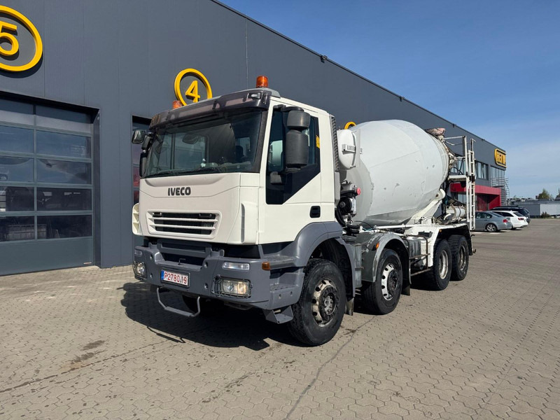 Iveco Trakker 410 - Truk pengaduk beton: gambar 1 Iveco Trakker 410 - Truk pengaduk beton: gambar 1