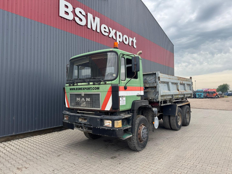 MAN 27.362, 6x6 - Truk jungkit: gambar 1 MAN 27.362, 6x6 - Truk jungkit: gambar 1