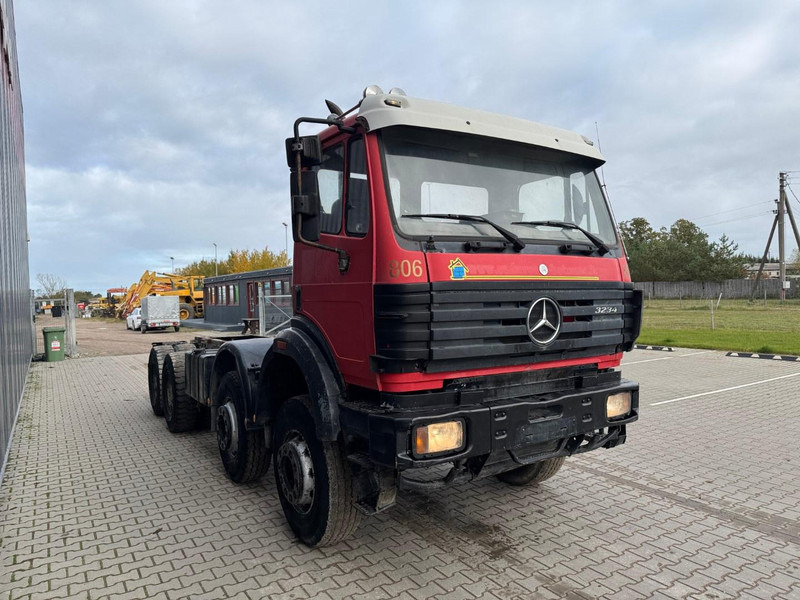 Mercedes-Benz 3234 - Truk sasis: gambar 2 Mercedes-Benz 3234 - Truk sasis: gambar 2