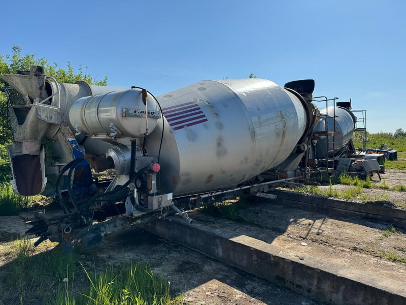 Mercedes-Benz Actros, MAN. 10 x pieces mixer. 9-10 m3 - Truk pengaduk beton: gambar 2 Mercedes-Benz Actros, MAN. 10 x pieces mixer. 9-10 m3 - Truk pengaduk beton: gambar 2