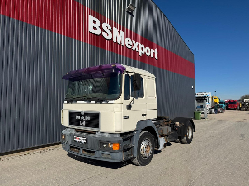 MAN 19.343 - Tractor head: gambar 1 MAN 19.343 - Tractor head: gambar 1