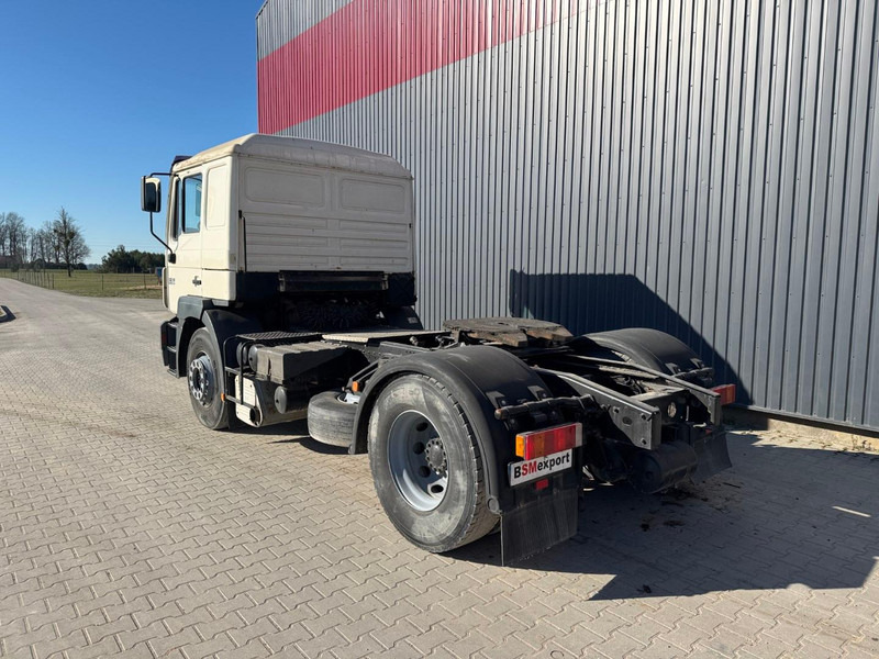 MAN 19.403 - Tractor head: gambar 4 MAN 19.403 - Tractor head: gambar 4