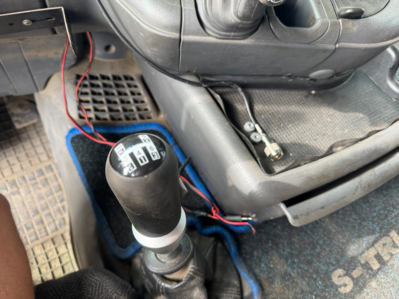 Scania 114 L 380 - Tractor head: gambar 5 Scania 114 L 380 - Tractor head: gambar 5