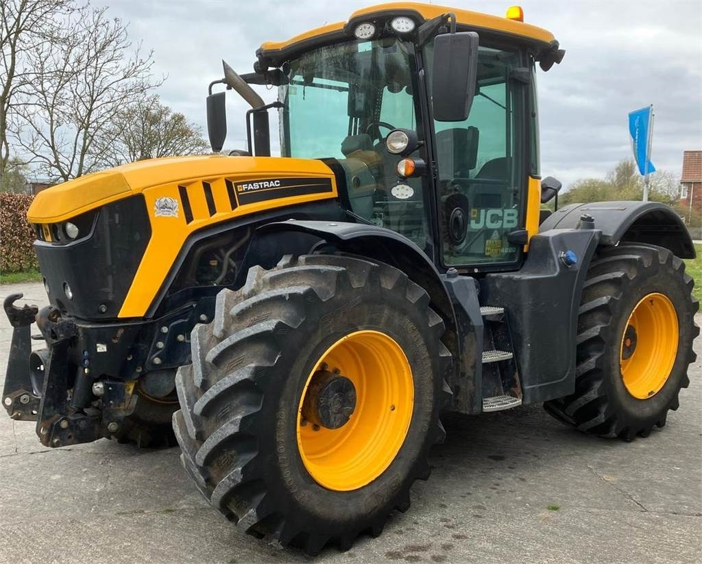 JCB 4220 Fastrac - Traktor: gambar 2 JCB 4220 Fastrac - Traktor: gambar 2