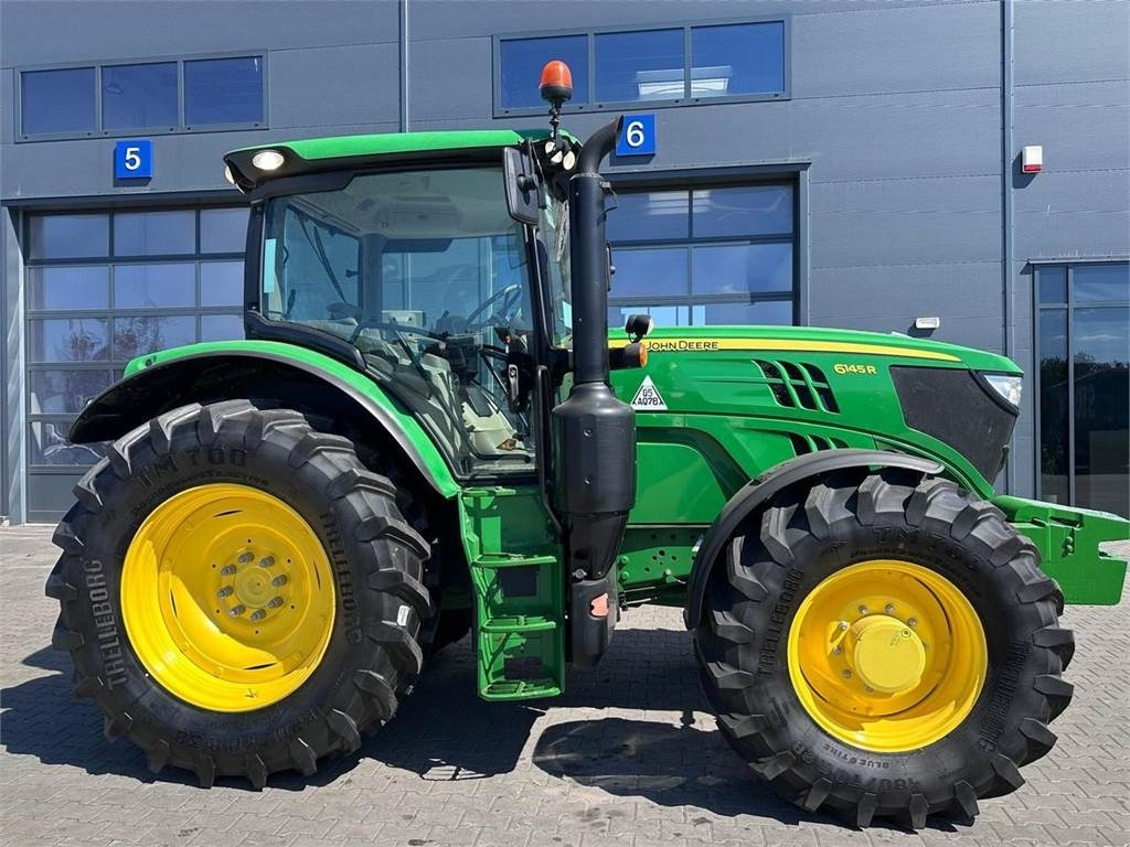 John Deere 6145R - Traktor: gambar 2 John Deere 6145R - Traktor: gambar 2