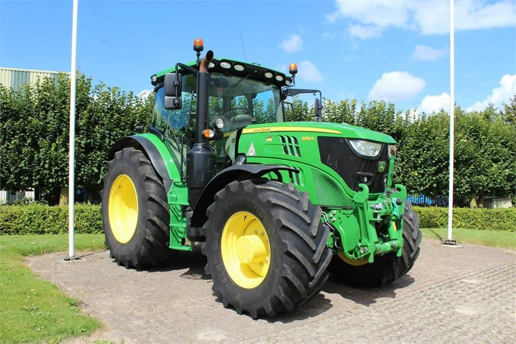 John Deere 6155R - Traktor: gambar 1 John Deere 6155R - Traktor: gambar 1