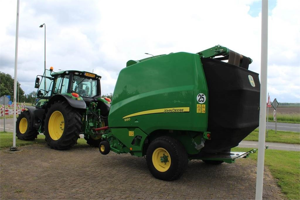 John Deere 990 - Baler bulat: gambar 1 John Deere 990 - Baler bulat: gambar 1
