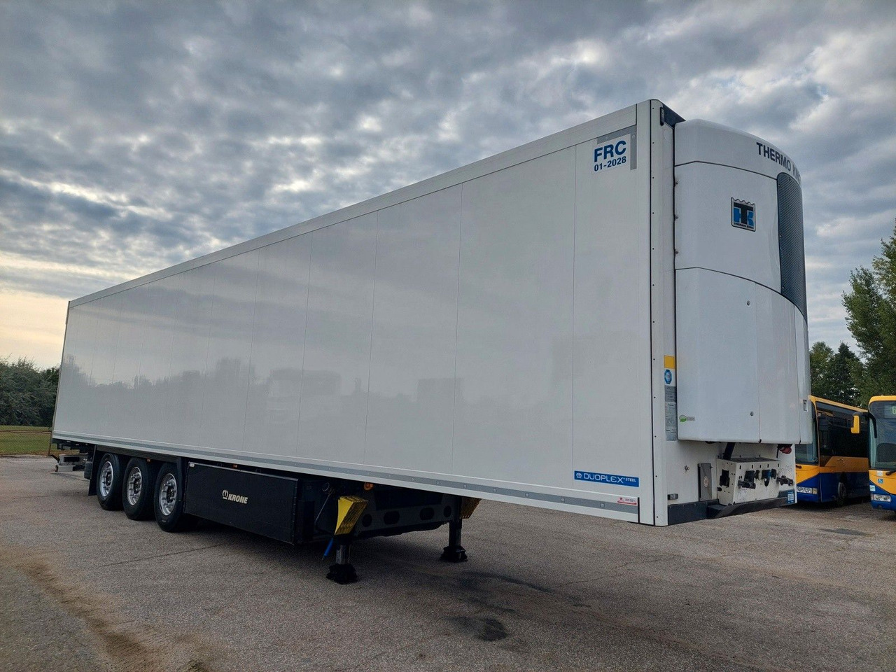 Krone SD Thermo King SLXi 300 - Semi-trailer berpendingin: gambar 2 Krone SD Thermo King SLXi 300 - Semi-trailer berpendingin: gambar 2