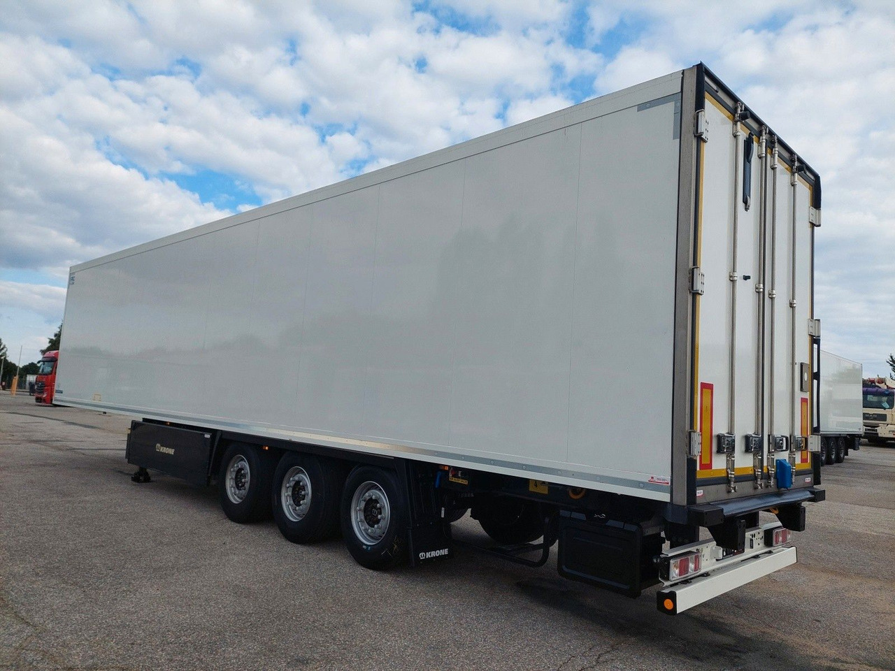 Krone SD Thermo King SLXi 300 - Semi-trailer berpendingin: gambar 3 Krone SD Thermo King SLXi 300 - Semi-trailer berpendingin: gambar 3