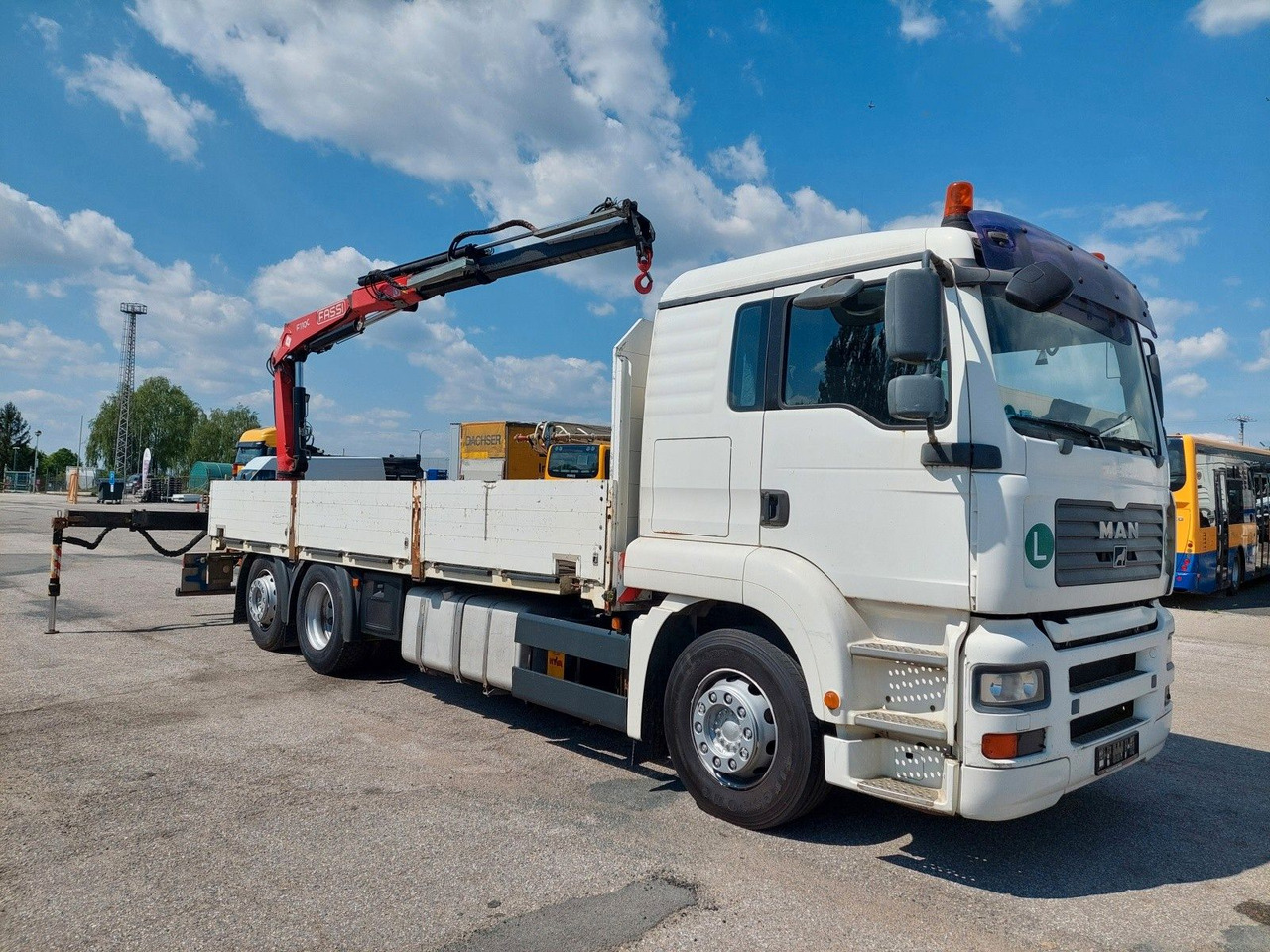MAN GA 26.320 6X2-2 BL + Kran Fassi F110AC22 - Truk flatbed, Truk derek: gambar 2 MAN GA 26.320 6X2-2 BL + Kran Fassi F110AC22 - Truk flatbed, Truk derek: gambar 2