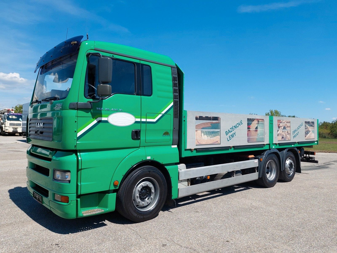 MAN TGA 26.430 LL 6x2-2 - Truk flatbed: gambar 1 MAN TGA 26.430 LL 6x2-2 - Truk flatbed: gambar 1