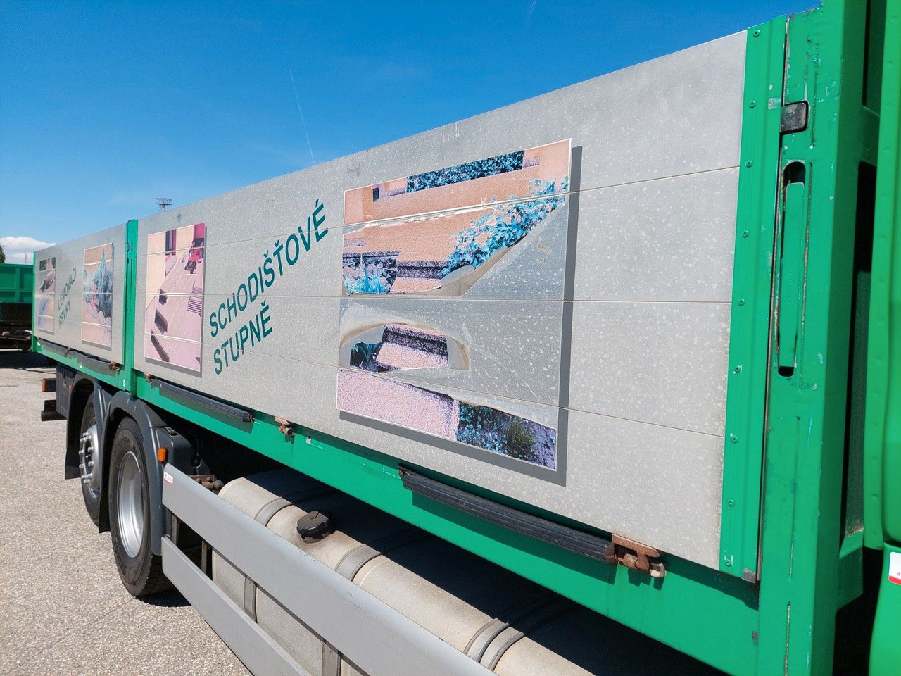 MAN TGA 26.430 LL 6x2-2 - Truk flatbed: gambar 5 MAN TGA 26.430 LL 6x2-2 - Truk flatbed: gambar 5