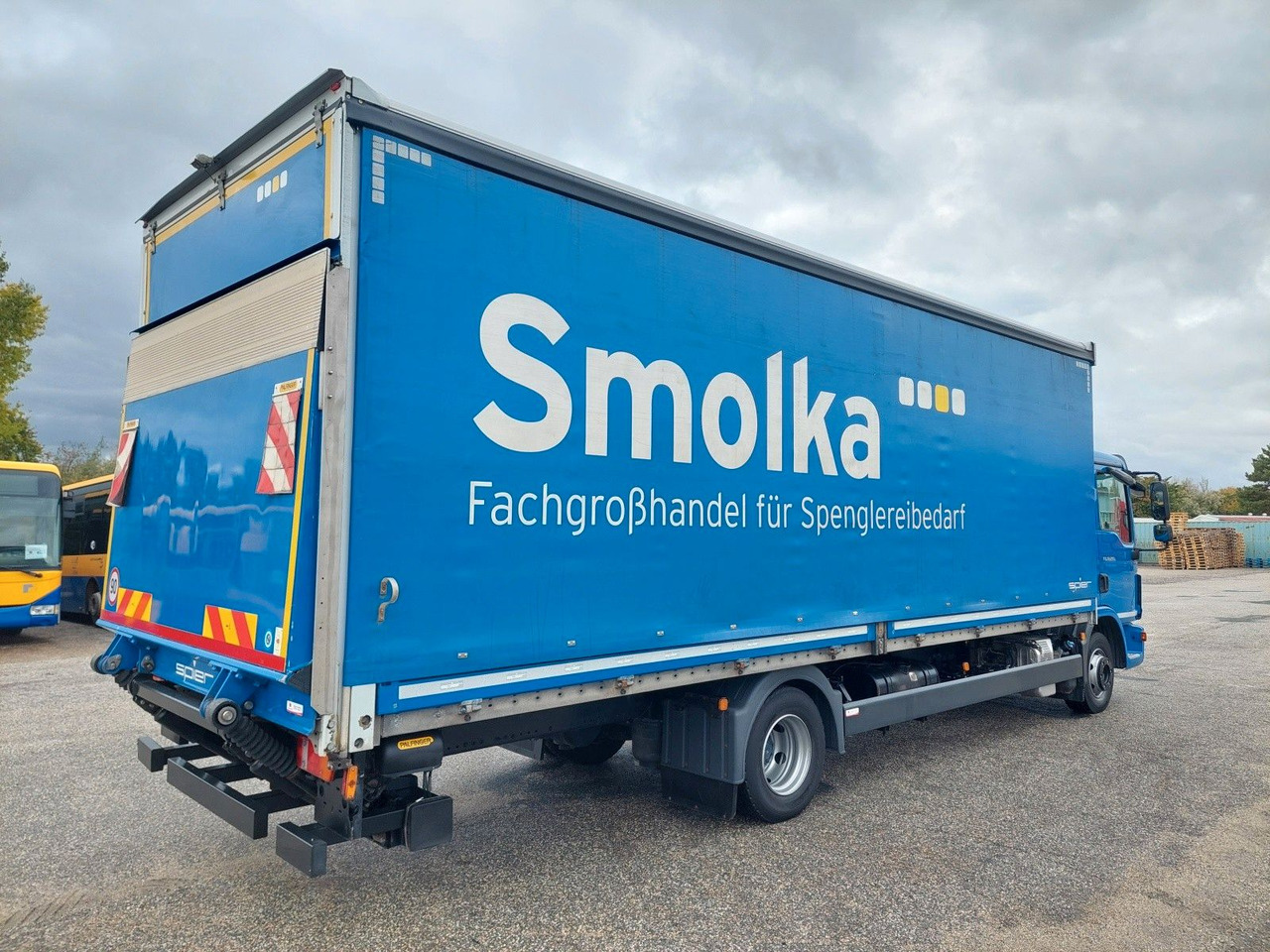 MAN TGL 12.250 BL 4x2 - Truk dengan terpal samping: gambar 4 MAN TGL 12.250 BL 4x2 - Truk dengan terpal samping: gambar 4