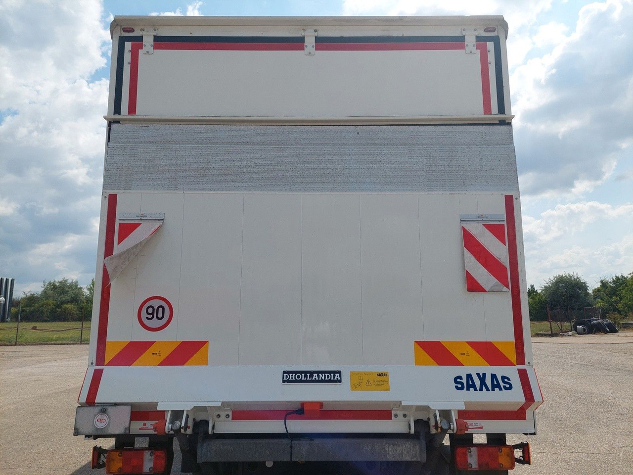 MAN TGL 12.250 BL CH 4x2 LBW 17 Palleten - Truk box: gambar 5 MAN TGL 12.250 BL CH 4x2 LBW 17 Palleten - Truk box: gambar 5