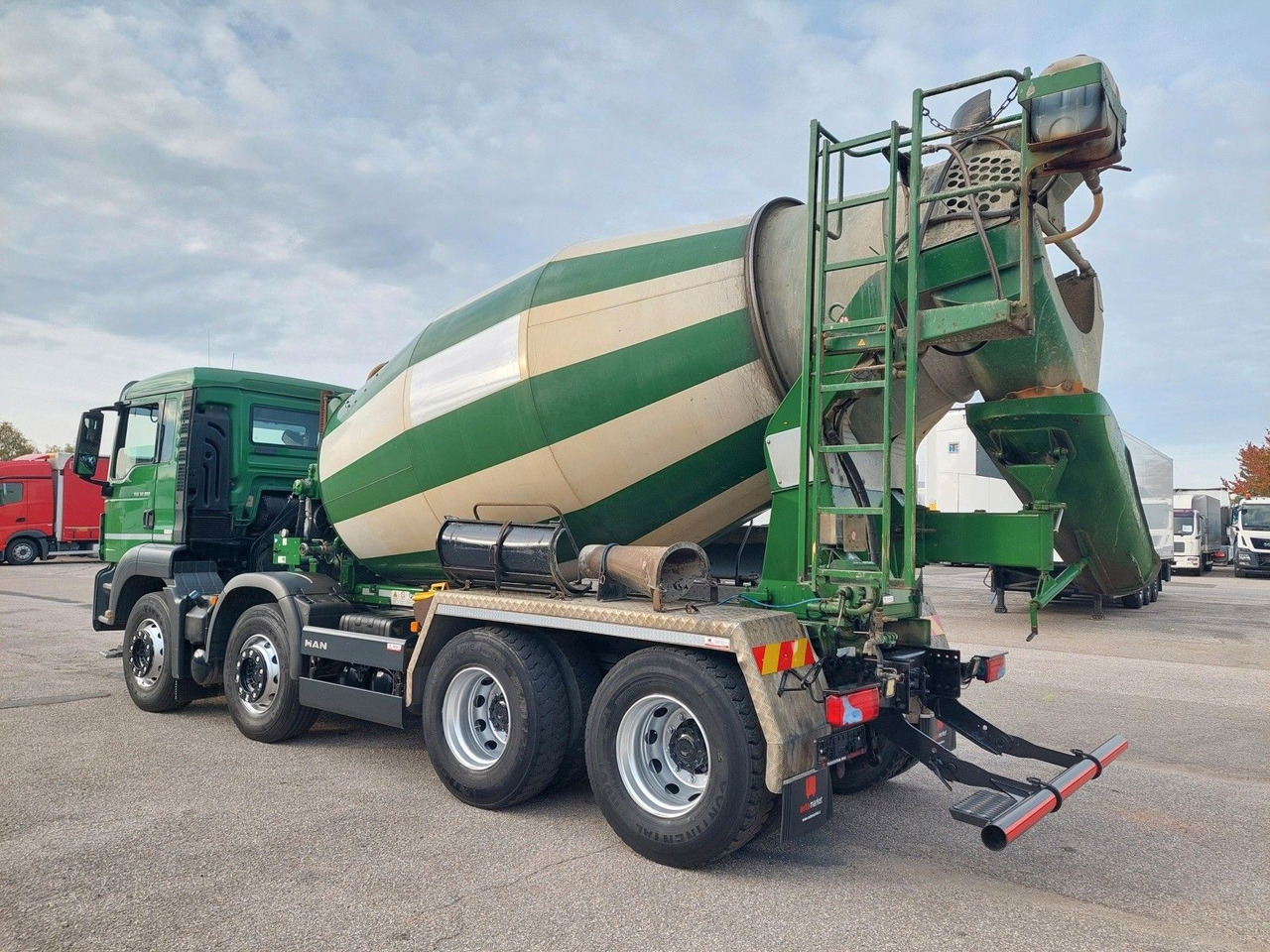 MAN TGS 32.360 BB Stetter 8x4 - Truk pengaduk beton: gambar 3 MAN TGS 32.360 BB Stetter 8x4 - Truk pengaduk beton: gambar 3