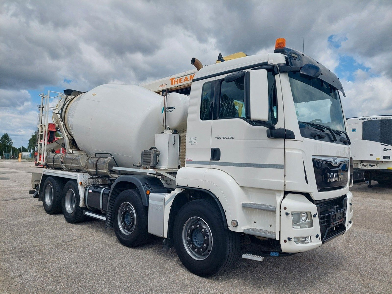 MAN TGS 32.420 BB Stetter AM 8 FHCBL + Theam T3D16 - Truk pengaduk beton: gambar 2 MAN TGS 32.420 BB Stetter AM 8 FHCBL + Theam T3D16 - Truk pengaduk beton: gambar 2