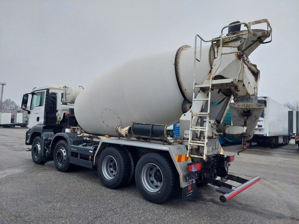 MAN TGS 32.420 BB mix Intermix 9m3 - Truk pengaduk beton: gambar 4 MAN TGS 32.420 BB mix Intermix 9m3 - Truk pengaduk beton: gambar 4