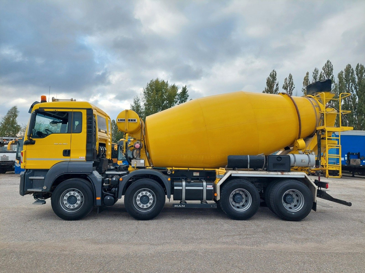 MAN TGS 32.460 8X4 BB Liebherr 9 m³ - Truk pengaduk beton: gambar 5 MAN TGS 32.460 8X4 BB Liebherr 9 m³ - Truk pengaduk beton: gambar 5