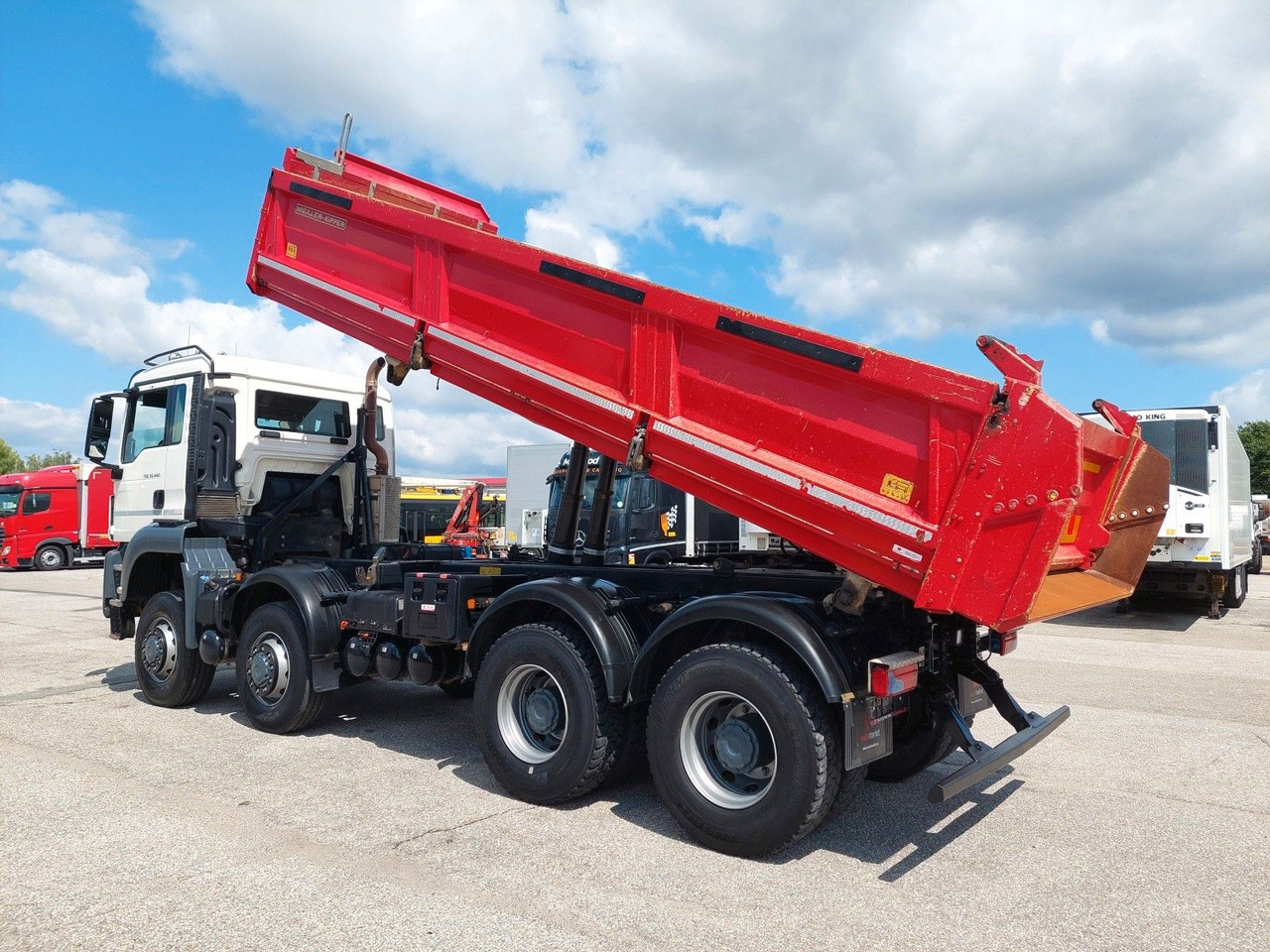 MAN TGS 35.460 BB Meiller Bordmatik 8x6 - Truk jungkit: gambar 3 MAN TGS 35.460 BB Meiller Bordmatik 8x6 - Truk jungkit: gambar 3