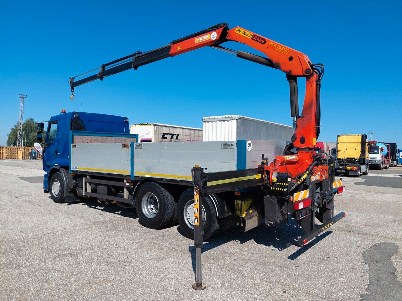 Renault Premium DXI R450.26 HR Palfinger PK 15.500 - Truk flatbed, Truk derek: gambar 3 Renault Premium DXI R450.26 HR Palfinger PK 15.500 - Truk flatbed, Truk derek: gambar 3