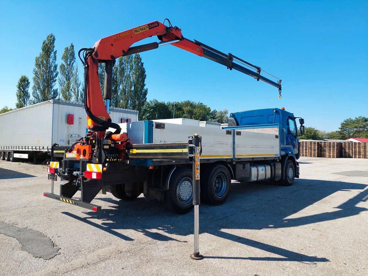Renault Premium DXI R450.26 HR Palfinger PK 15.500 - Truk flatbed, Truk derek: gambar 4 Renault Premium DXI R450.26 HR Palfinger PK 15.500 - Truk flatbed, Truk derek: gambar 4
