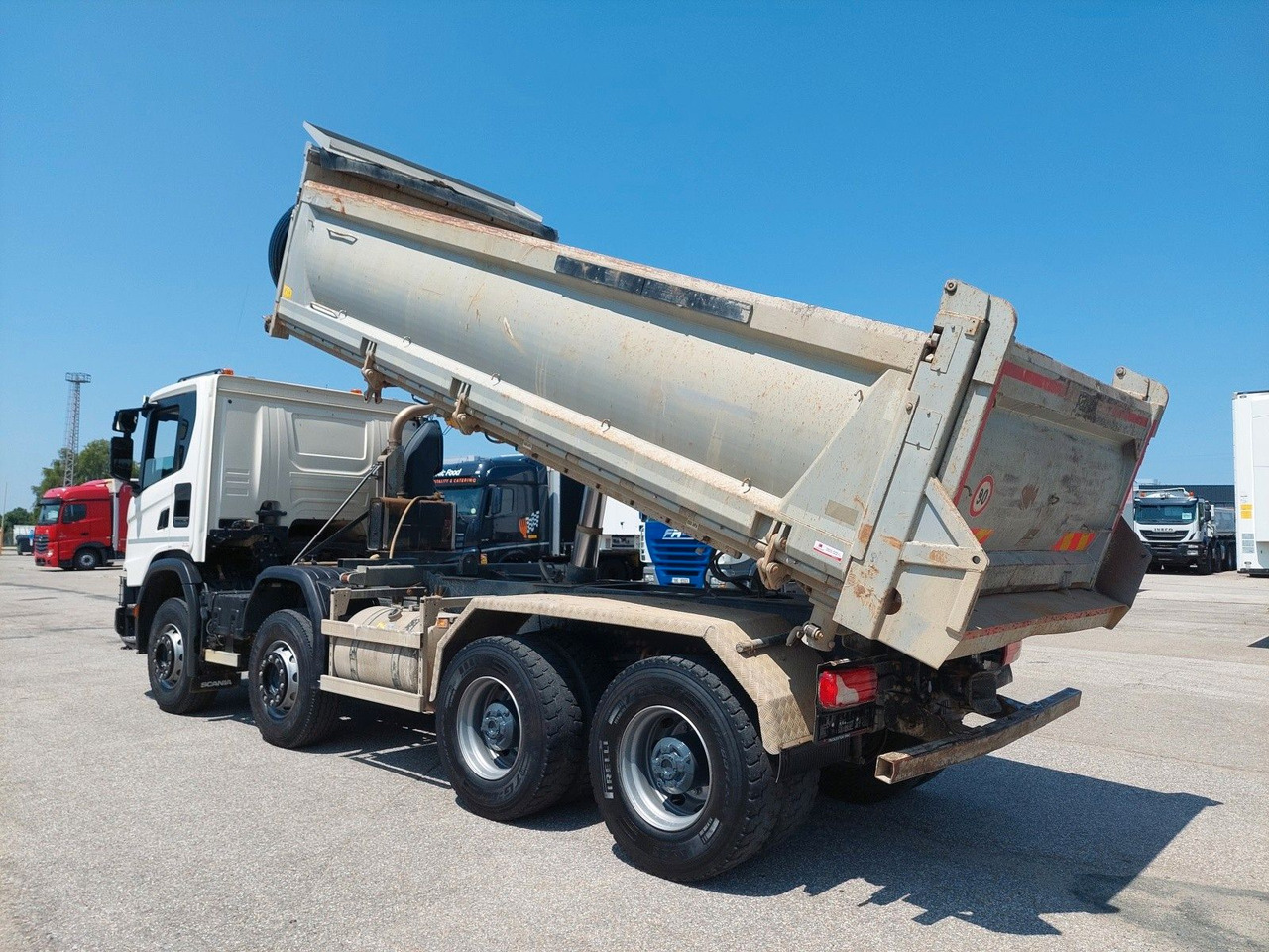 Scania G 450 B8X4HZ 8x4 Bordmatik - Truk jungkit: gambar 3 Scania G 450 B8X4HZ 8x4 Bordmatik - Truk jungkit: gambar 3