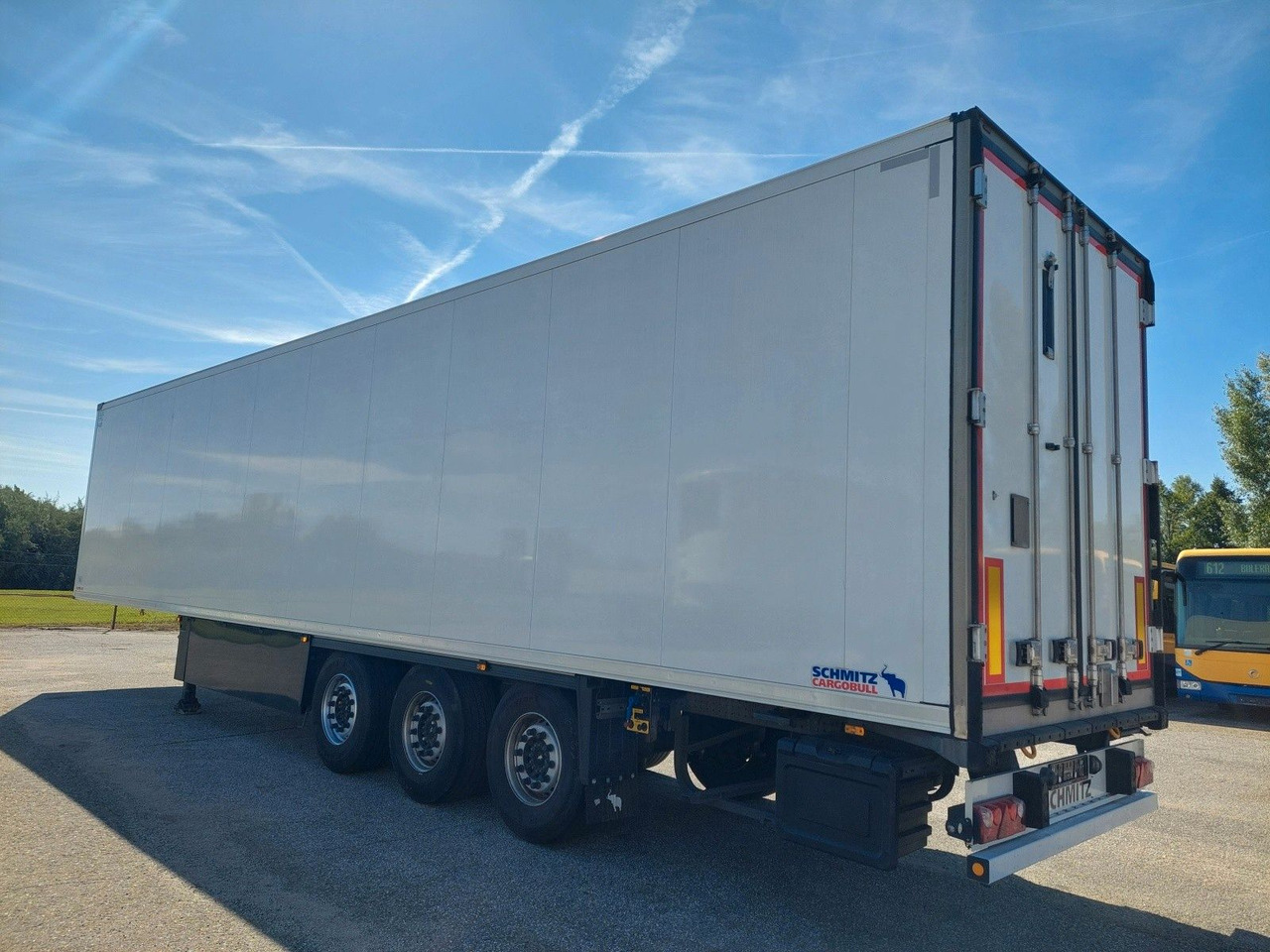 Schmitz Cargobull SKO24 ThermoKing SLXi 300 - Semi-trailer berpendingin: gambar 3 Schmitz Cargobull SKO24 ThermoKing SLXi 300 - Semi-trailer berpendingin: gambar 3