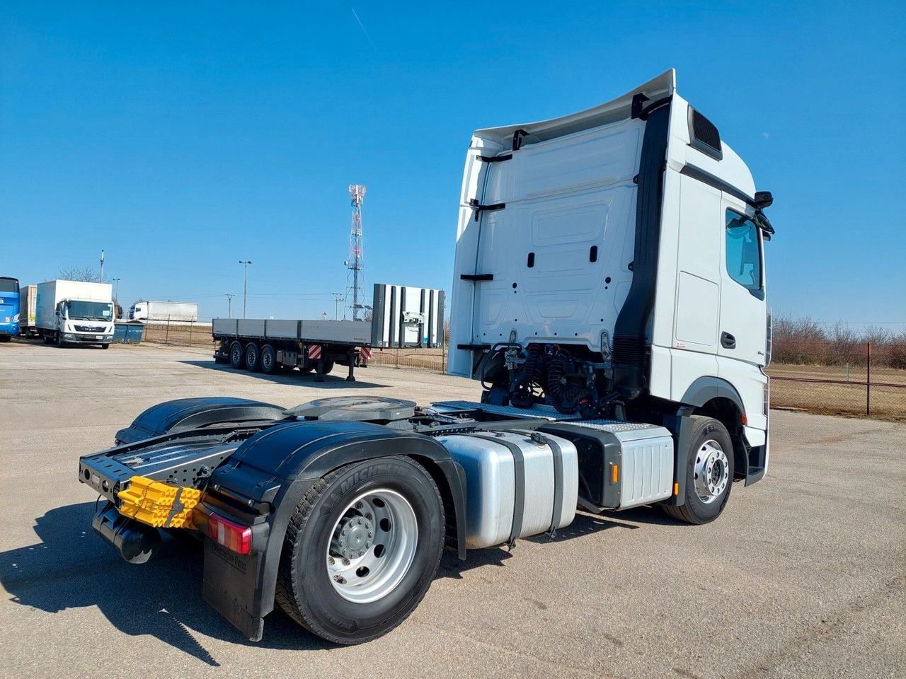 Mercedes-Benz Actros 5 1845 LS BigSpace 4x2 - Tractor head: gambar 4 Mercedes-Benz Actros 5 1845 LS BigSpace 4x2 - Tractor head: gambar 4