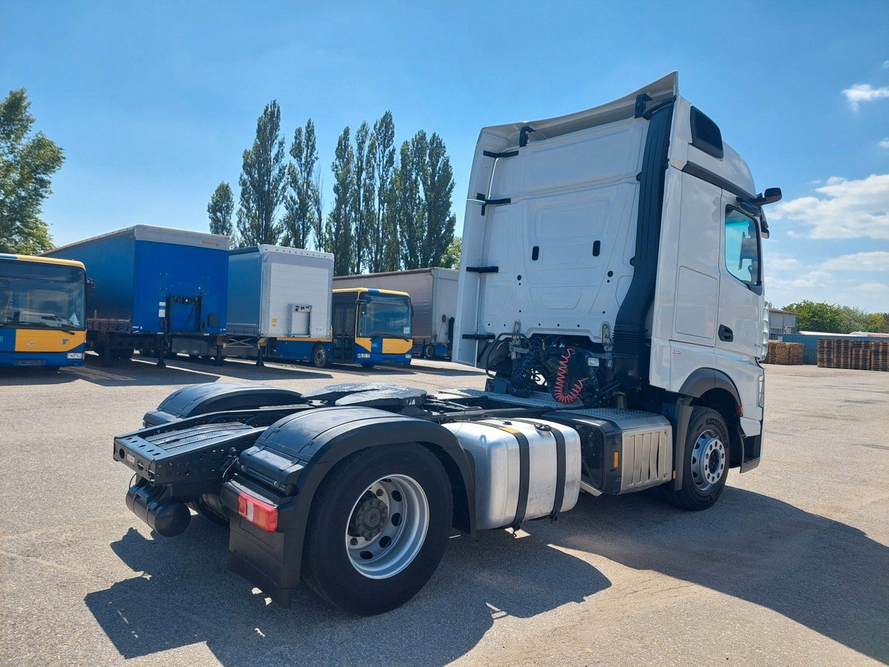 Mercedes-Benz Actros 5 1845 LS BigSpace 4x2 - Tractor head: gambar 4 Mercedes-Benz Actros 5 1845 LS BigSpace 4x2 - Tractor head: gambar 4