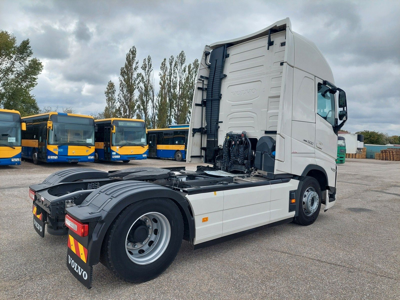 Volvo FH 13 Globetrotter XL 500 - Tractor head: gambar 4 Volvo FH 13 Globetrotter XL 500 - Tractor head: gambar 4