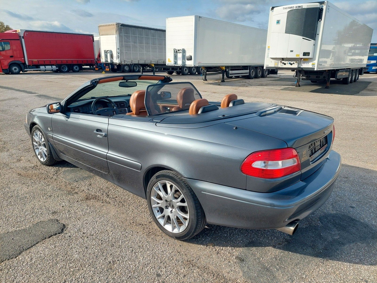Volvo C70 Cabriolet 2.4 T - Convertible: gambar 3 Volvo C70 Cabriolet 2.4 T - Convertible: gambar 3