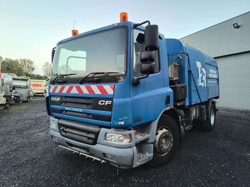 DAF CF 75.250 DRIVING CONDITION - SWEEPER NEEDS REPAIRMENT - Penyapu jalan: gambar 1 DAF CF 75.250 DRIVING CONDITION - SWEEPER NEEDS REPAIRMENT - Penyapu jalan: gambar 1