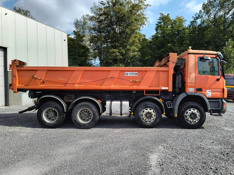 Mercedes-Benz Actros 3236 8X4 - 2 SIDE TIPPER/BI-BENNE - Truk jungkit: gambar 4 Mercedes-Benz Actros 3236 8X4 - 2 SIDE TIPPER/BI-BENNE - Truk jungkit: gambar 4