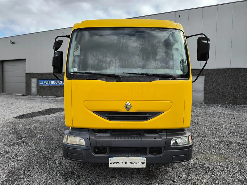 Renault Midlum 220 10500L FUEL / CARBURANT - 4 COMP/A LAMES - Truk tangki: gambar 2 Renault Midlum 220 10500L FUEL / CARBURANT - 4 COMP/A LAMES - Truk tangki: gambar 2