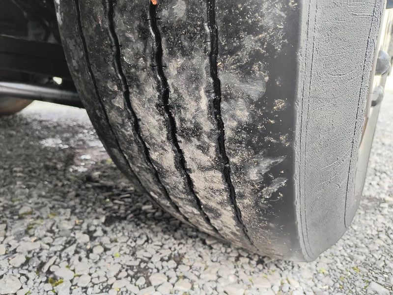 Truk tangki Scania 94 G.300 6X2 FOODBULK SILO - 8 COMP. - STEERING AXLE: gambar 19