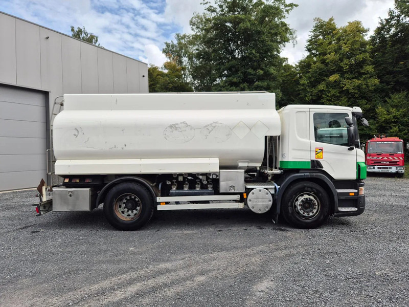 Scania P280 FUEL / CARBURANT 14000L - 5 COMP - RETARDER - Truk tangki: gambar 4 Scania P280 FUEL / CARBURANT 14000L - 5 COMP - RETARDER - Truk tangki: gambar 4