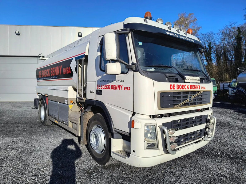 Volvo FM 300 14000L FUEL/CARBURANT - 4 COMP - Truk tangki: gambar 3 Volvo FM 300 14000L FUEL/CARBURANT - 4 COMP - Truk tangki: gambar 3