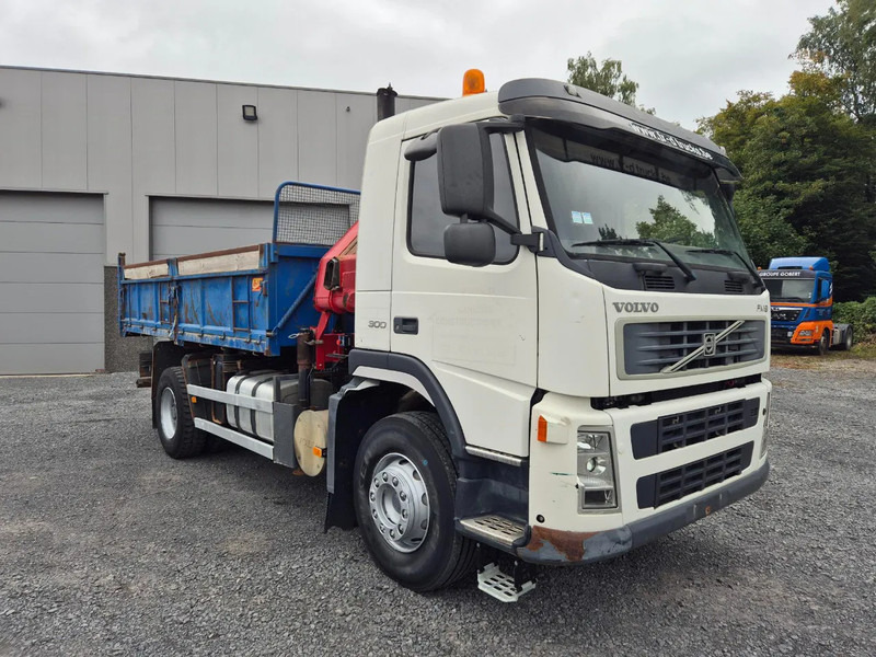 Volvo FM 9.300 TIPPER - HMF 1060K3 CRANE - Truk jungkit, Truk derek: gambar 3 Volvo FM 9.300 TIPPER - HMF 1060K3 CRANE - Truk jungkit, Truk derek: gambar 3