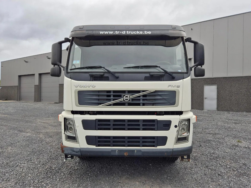 Volvo FM 9.300 TIPPER - HMF 1060K3 CRANE - Truk jungkit, Truk derek: gambar 2 Volvo FM 9.300 TIPPER - HMF 1060K3 CRANE - Truk jungkit, Truk derek: gambar 2