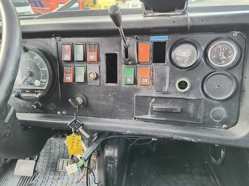 Truk derek Volvo NL12 420 6x4 CRANE 60T/M - VIDEOS AVAILABLE: gambar 9 Truk derek Volvo NL12 420 6x4 CRANE 60T/M - VIDEOS AVAILABLE: gambar 9