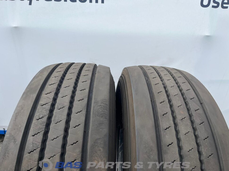 BARUM Barum 315/70R22.5 BF200 R 156/150 M+S 3PMSF gebruikte set - Ban untuk Truk: gambar 2 BARUM Barum 315/70R22.5 BF200 R 156/150 M+S 3PMSF gebruikte set - Ban untuk Truk: gambar 2