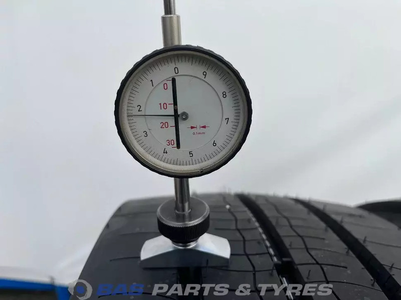 Bridgestone - Ban untuk Truk: gambar 3 Bridgestone - Ban untuk Truk: gambar 3