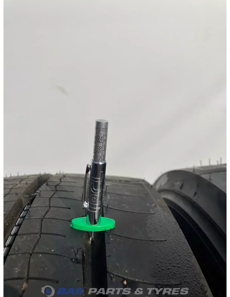 Bridgestone - Ban untuk Truk: gambar 3 Bridgestone - Ban untuk Truk: gambar 3