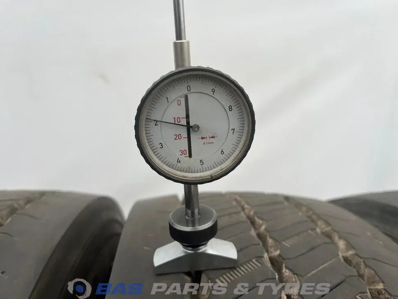 Continental Continental 245/70R17.5 HTR2+ 143/141 M+S 3PMSF gebruikte set - Ban untuk Truk: gambar 3 Continental Continental 245/70R17.5 HTR2+ 143/141 M+S 3PMSF gebruikte set - Ban untuk Truk: gambar 3