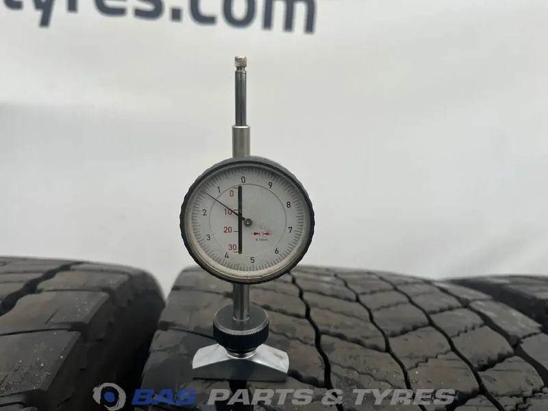 Continental Continental 315/70R22.5 Eco HD5 154/150 M+S 3PMSF gebruikte set - Ban untuk Truk: gambar 3 Continental Continental 315/70R22.5 Eco HD5 154/150 M+S 3PMSF gebruikte set - Ban untuk Truk: gambar 3