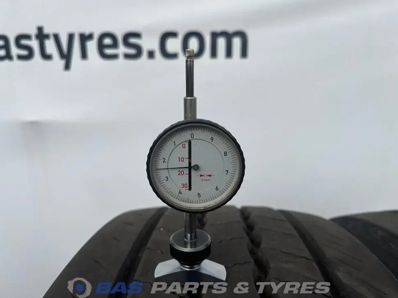 Continental Continental 315/80R22.5 Hybrid HS5 156/150 M+S 3PMSF gebruikte set - Ban untuk Truk: gambar 3 Continental Continental 315/80R22.5 Hybrid HS5 156/150 M+S 3PMSF gebruikte set - Ban untuk Truk: gambar 3